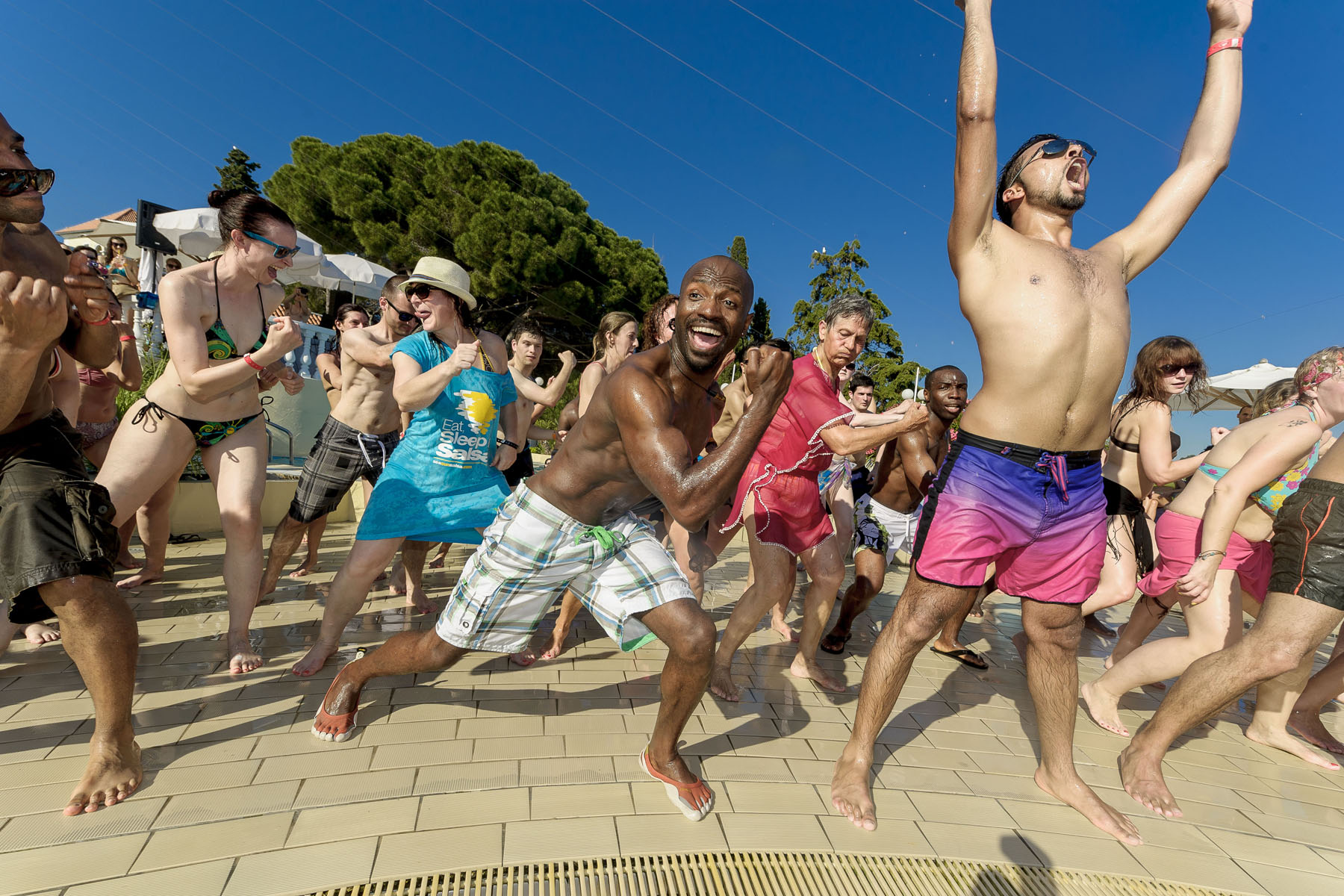 Реклама где танцуют. Сальса вечеринка на пляже. Райские тусовки. Клип 2013 где танцует много людей. Бахшилик II фестивали.