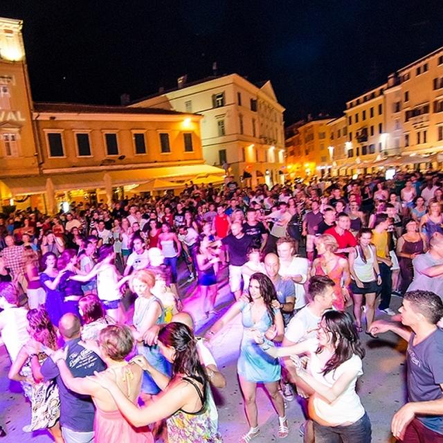 Dance points in the City