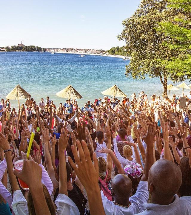 Paradiso Beach Party