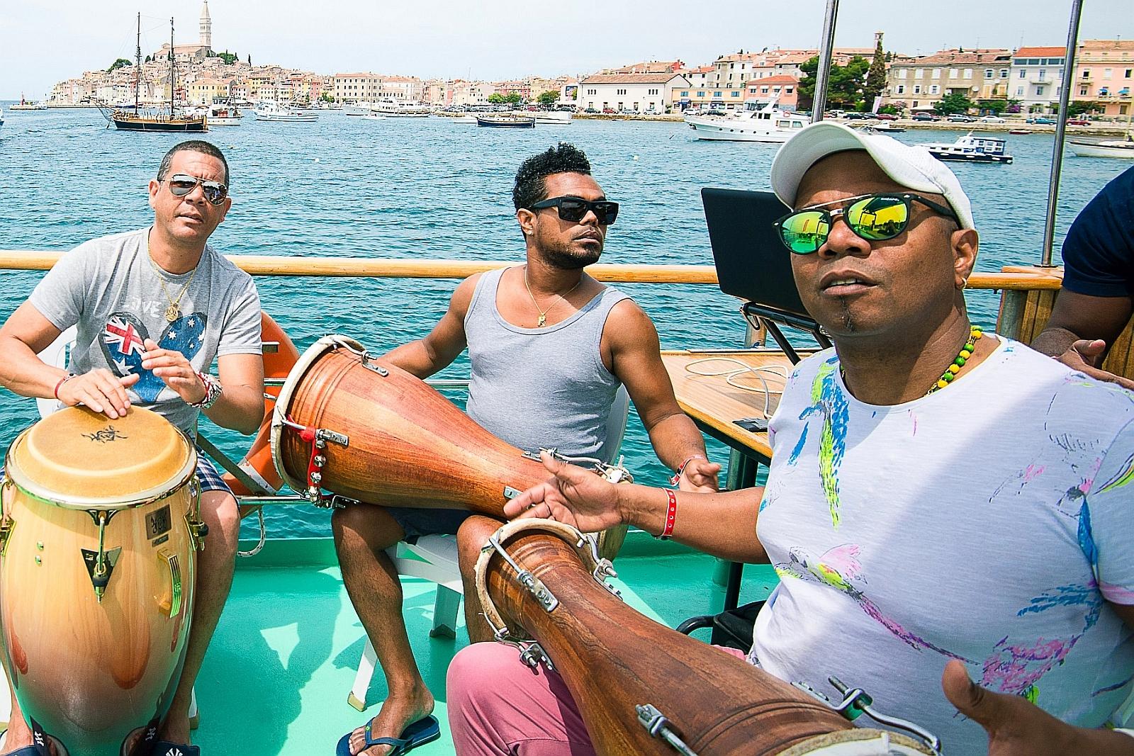 Live Percussions