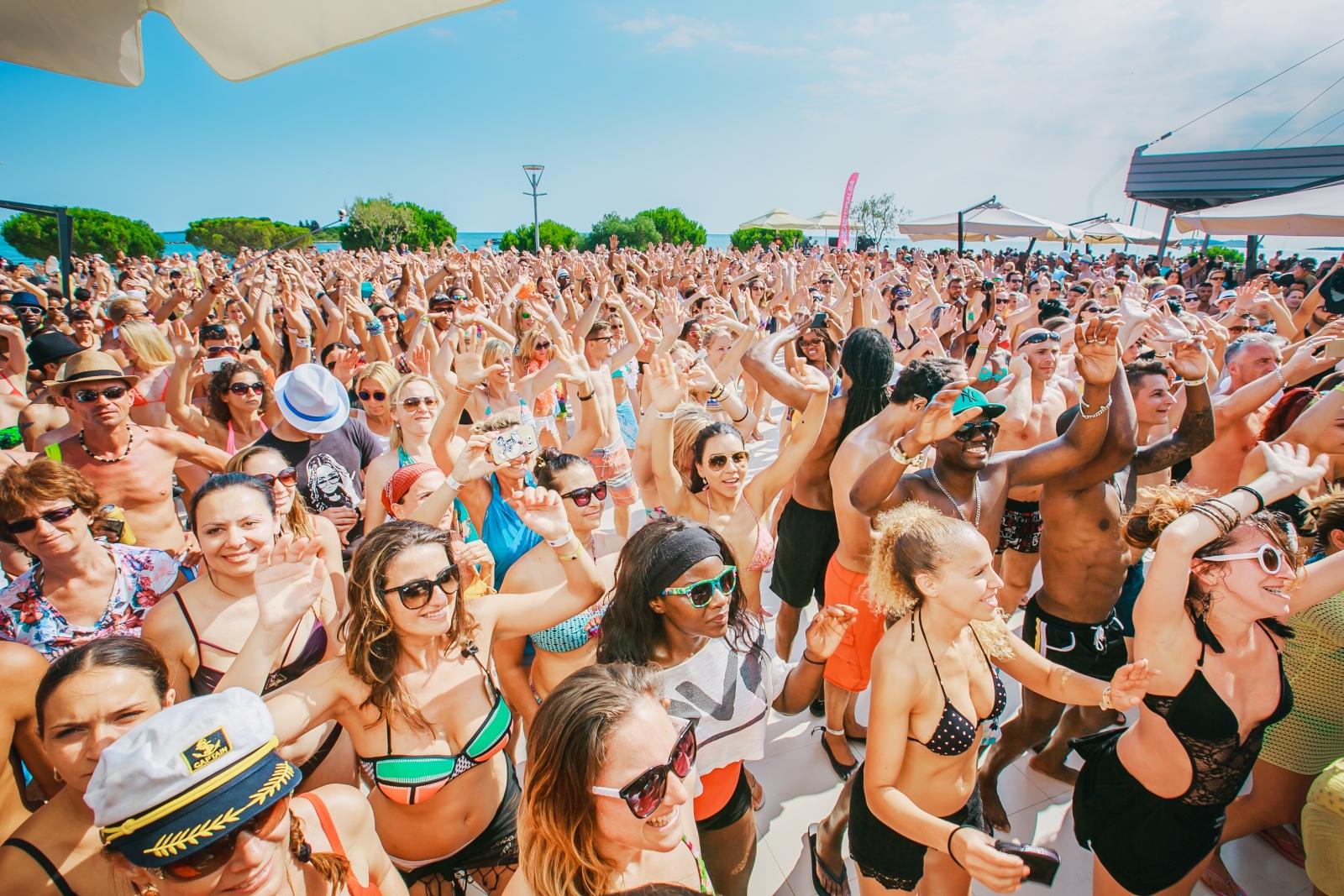 BECOME OUR #SEASUNSALSA AMBASSADOR