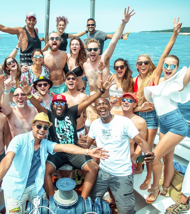 Salsa Party Boat