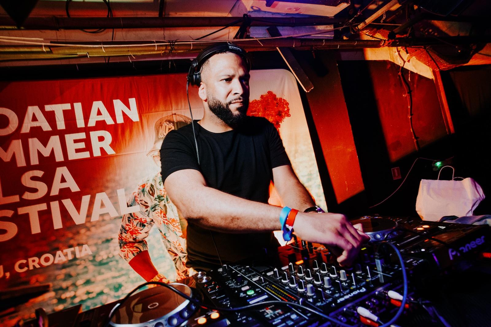 DJ X-tra
