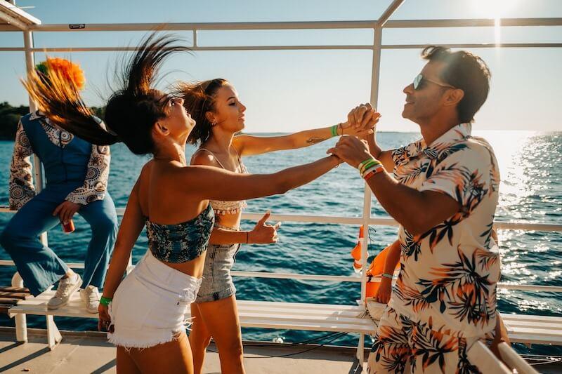 Boat parties - banner