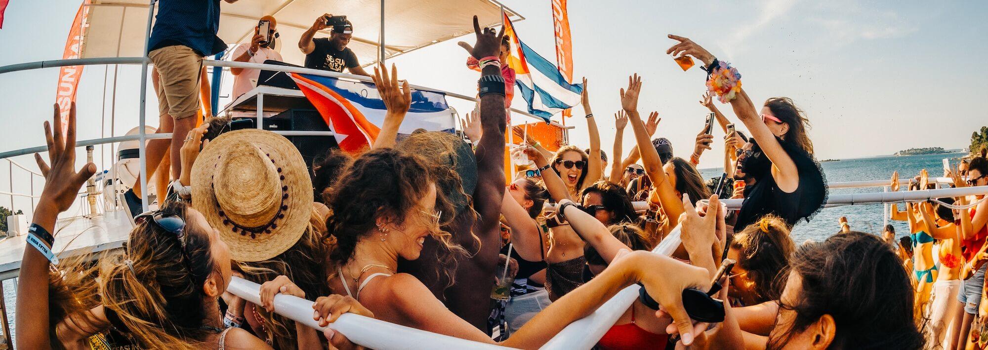 Boat parties - banner