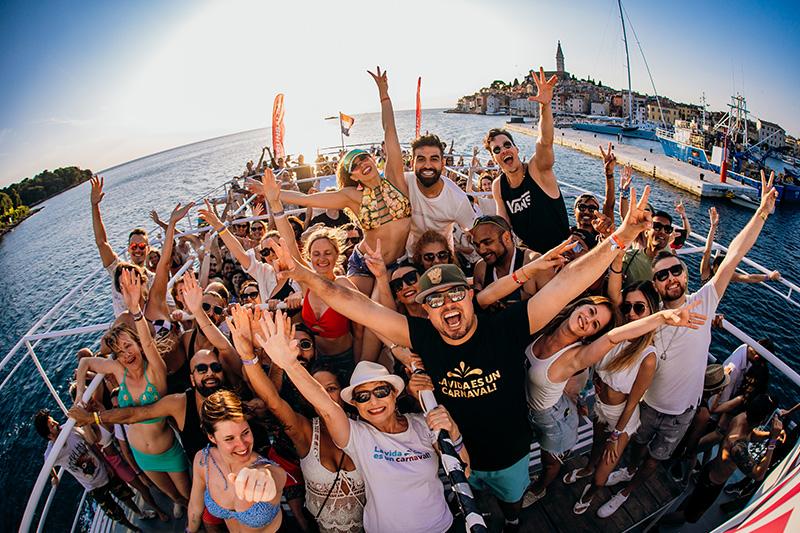 5 BOAT PARTIES - fotka